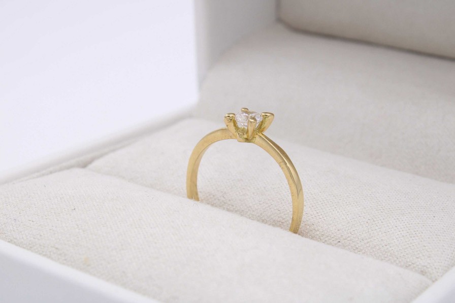 Boda Joyeria Luis Luna | Solitario Luar Oro 18K